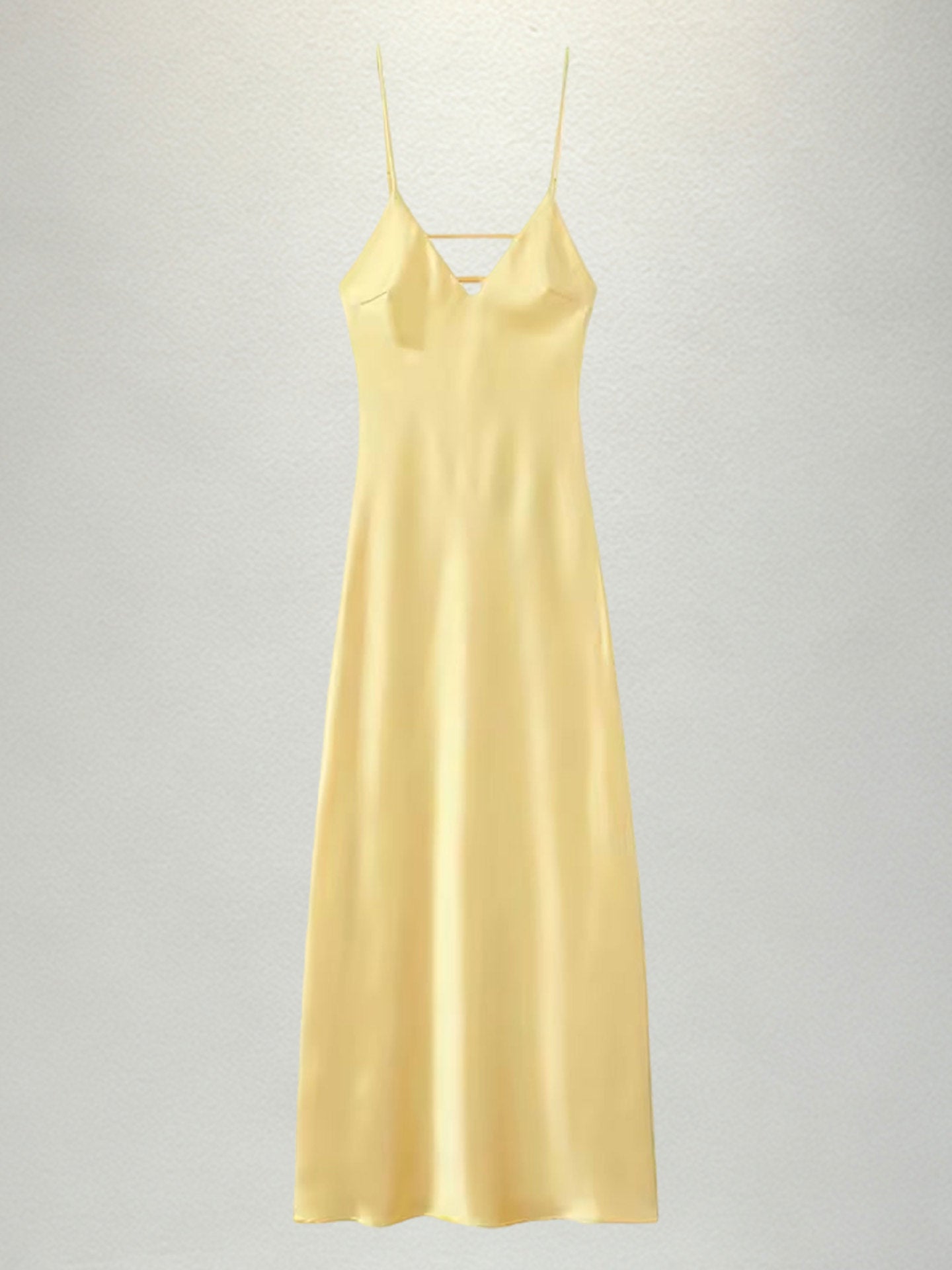 Vestido de satén estilo francés