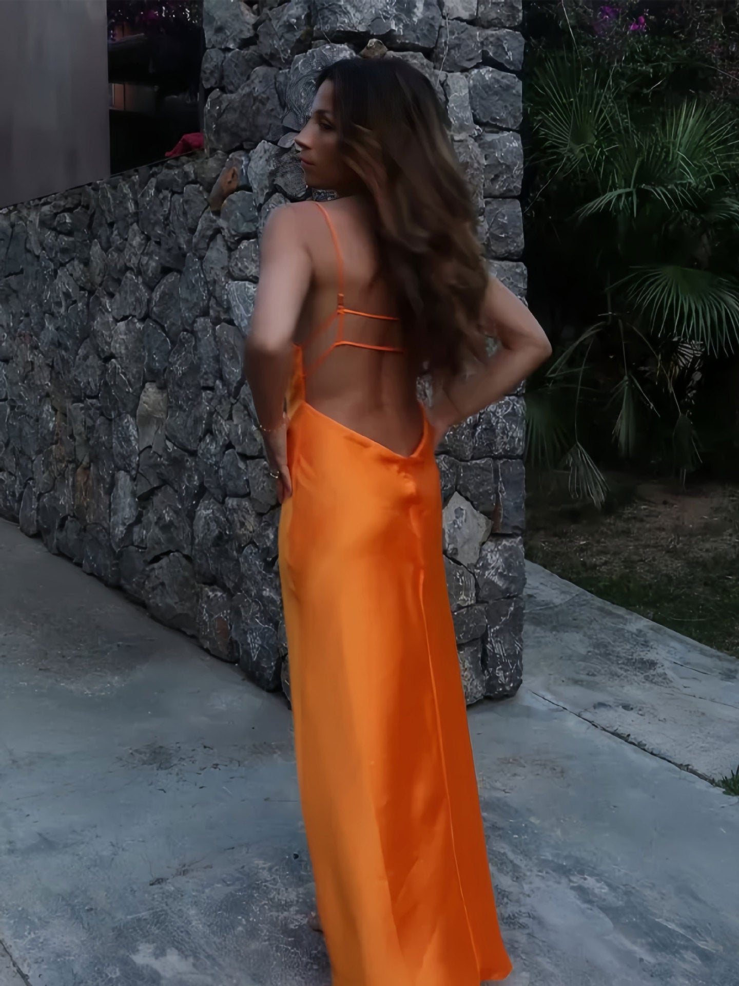 Vestido de satén estilo francés