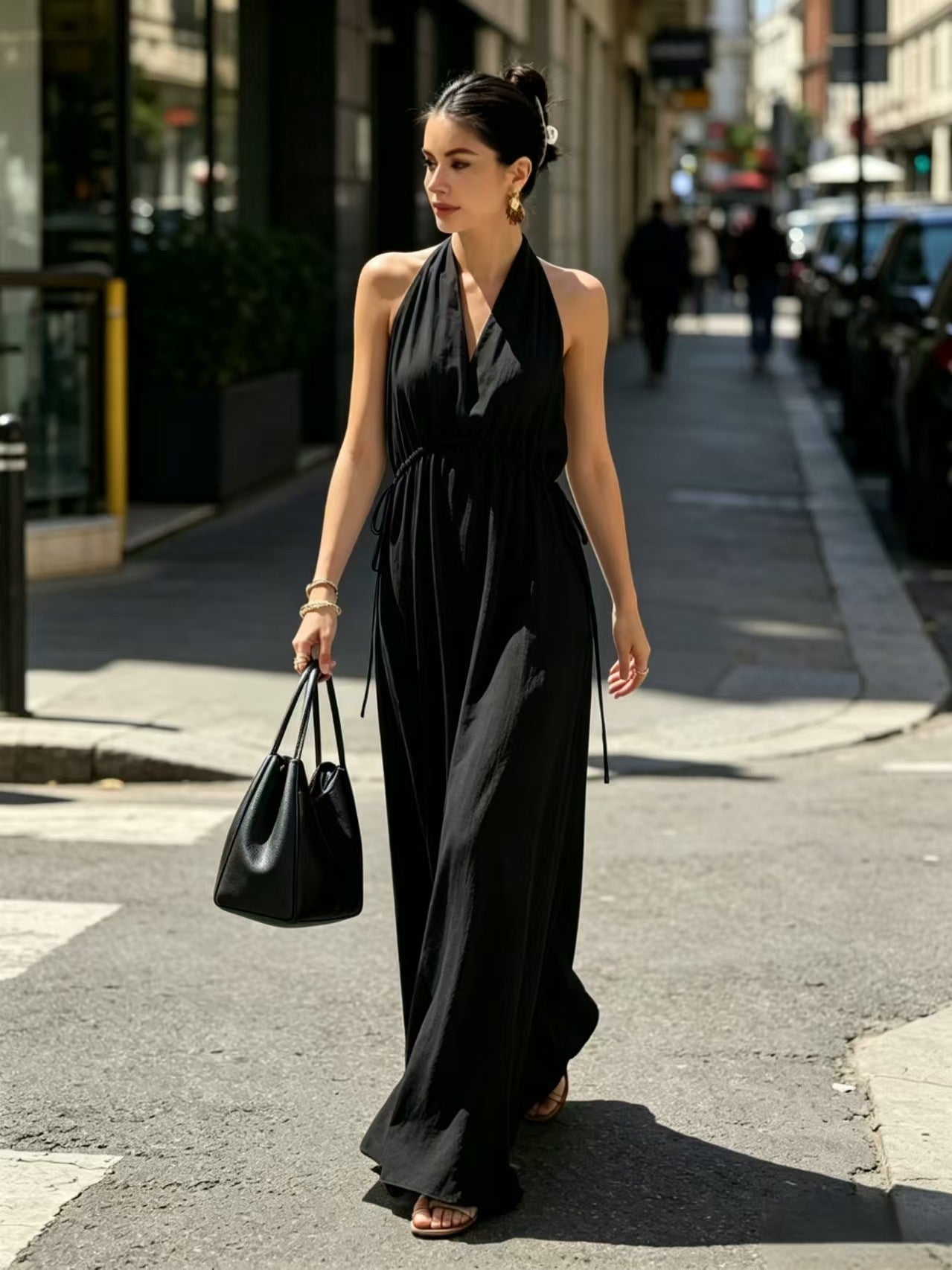 Vestido halter con escote en V
