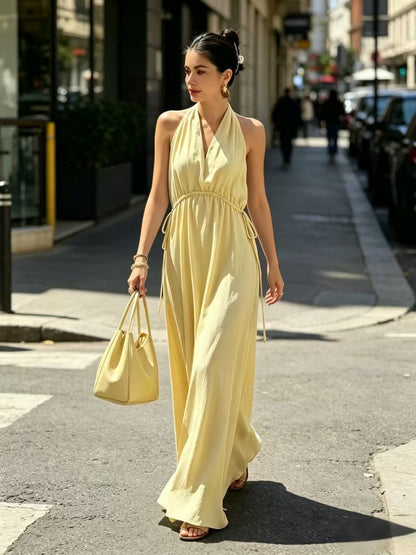 Vestido halter con escote en V