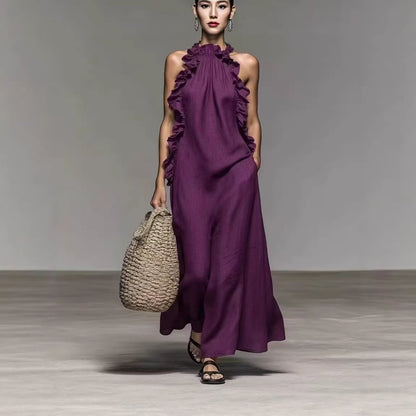 Vestido con cuello halter y volantes