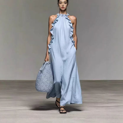 Vestido con cuello halter y volantes