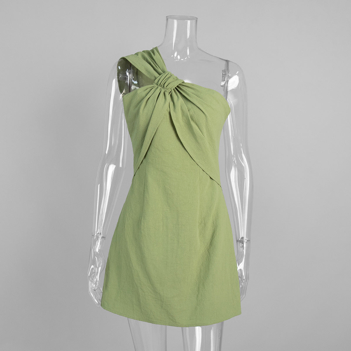 vestido corto con tirante �nico