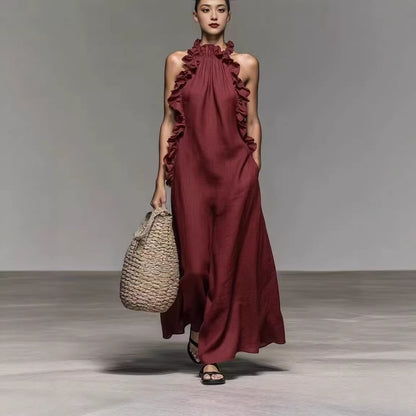 Vestido con cuello halter y volantes